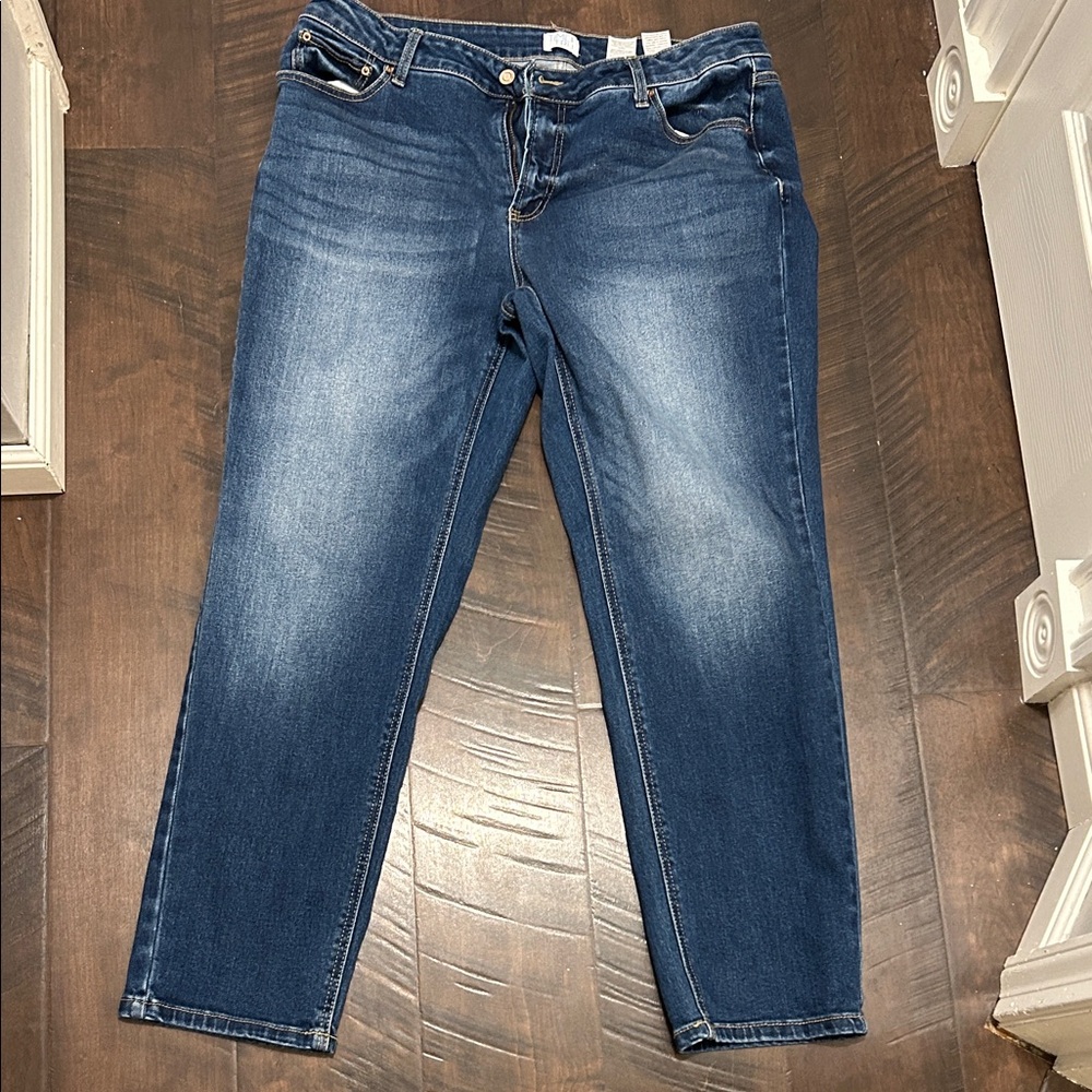 Time and Tru Women's Straight Leg Blue Jeans